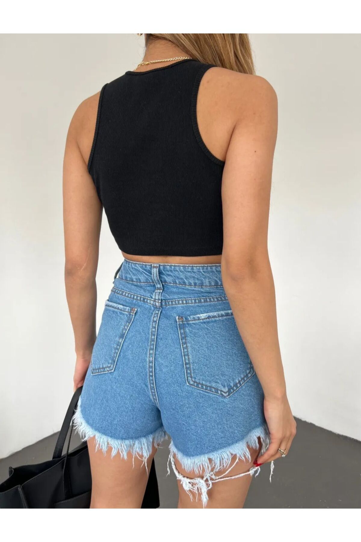 AçıkMavi-Yırtık Denim Şort Gündüz ve Gece Stil