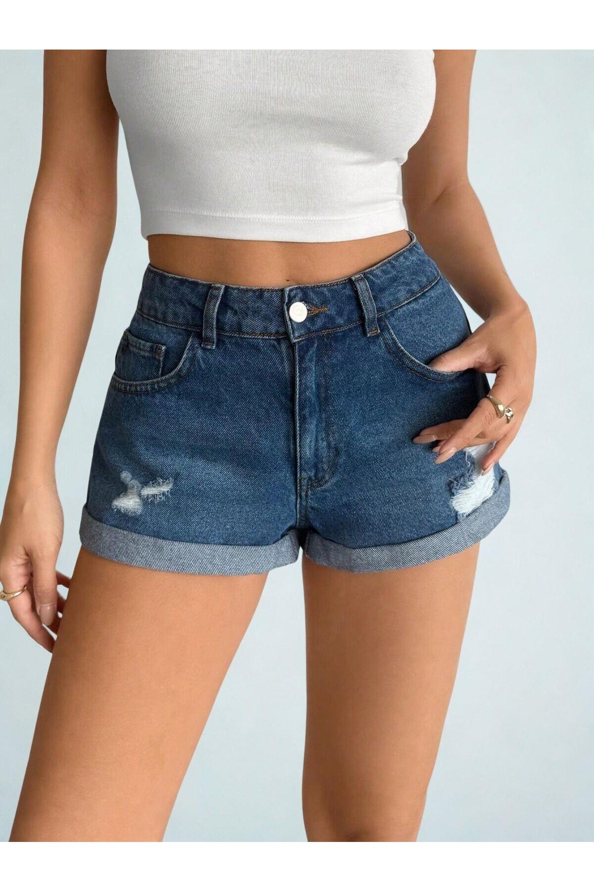 Kadın Yüksek Bel Katlamalı Paça Denim Şort Mavi