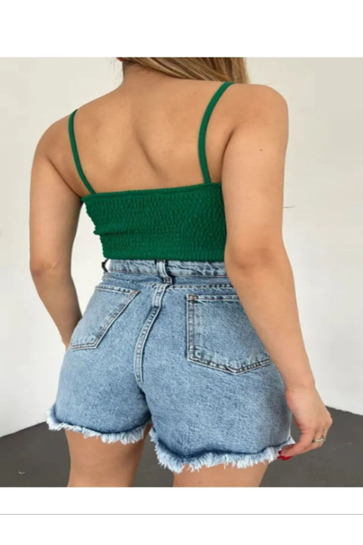 Paçası Püsküllü Yıkamalı Denim Kot Şort